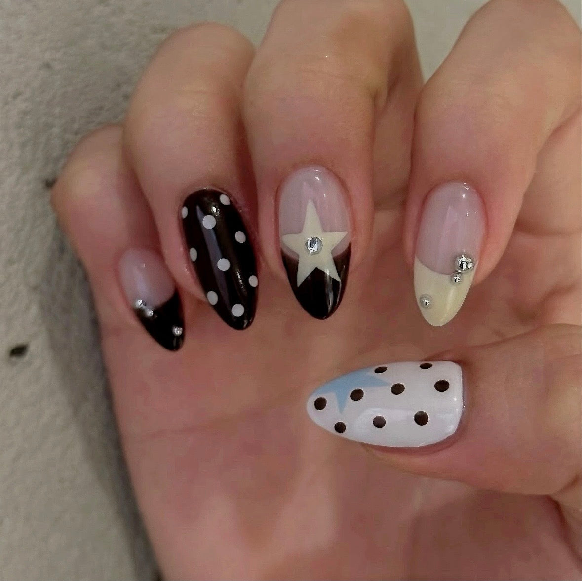 Press-On Nails   WA:+8618695835600